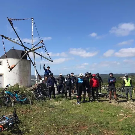 Alojamento de Acomodação e Pequeno-almoço Bedebike 3*